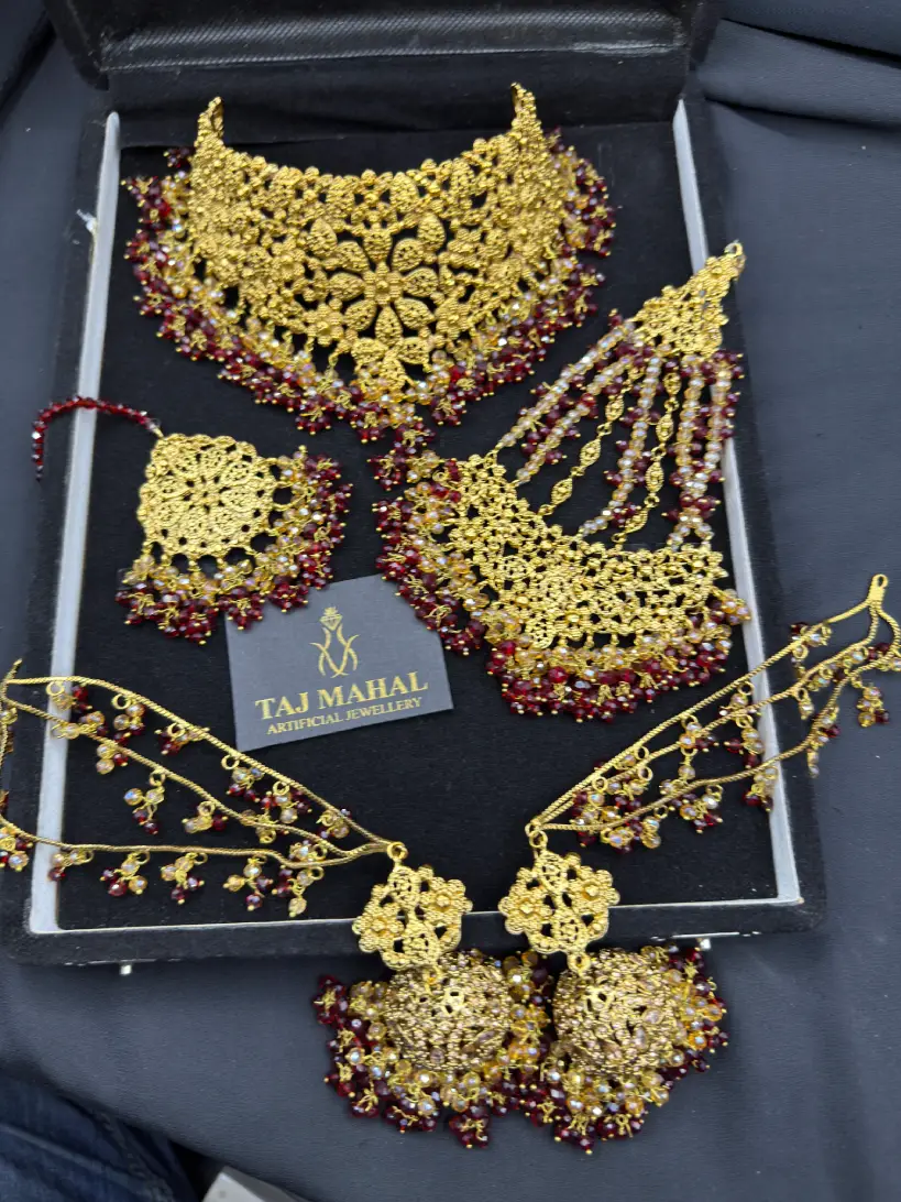 Gold plated colar set just like gold weghtless jewelry necklace jhumka tikka or jhumar - Image 3
